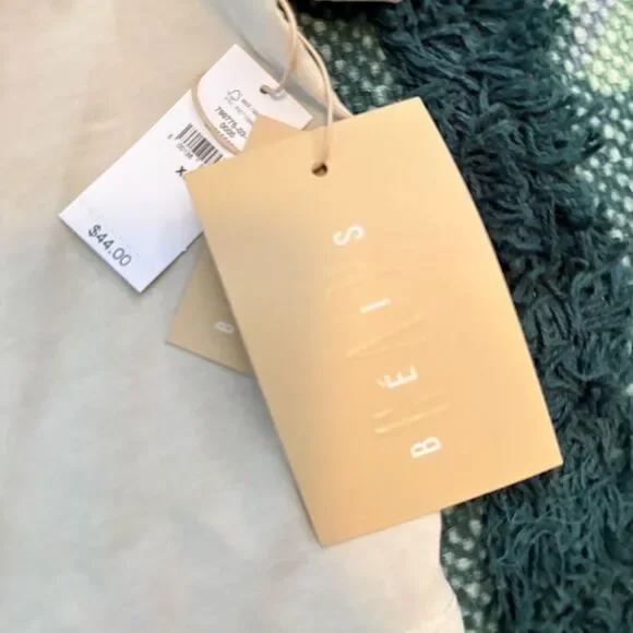 NWT Gap x BEIS Organic Cotton VintageSoft Crop Graphic Shirt “Out of Office” XS - Picture 2 of 4